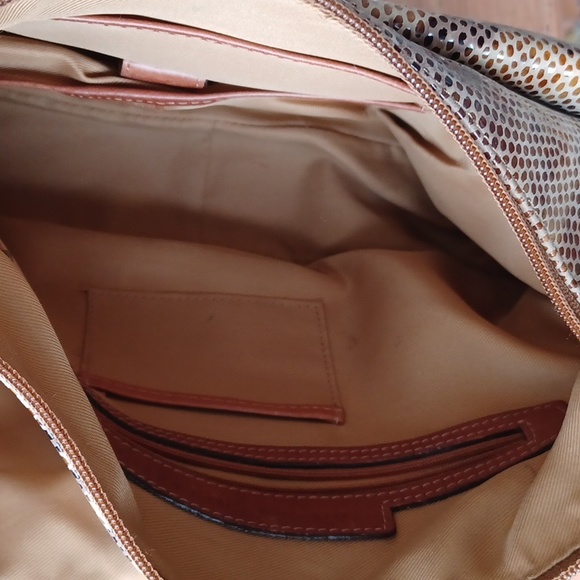 Wilson's Leather Shoulder Bag Style 30148-20 Animal Print - Picture 11 of 16